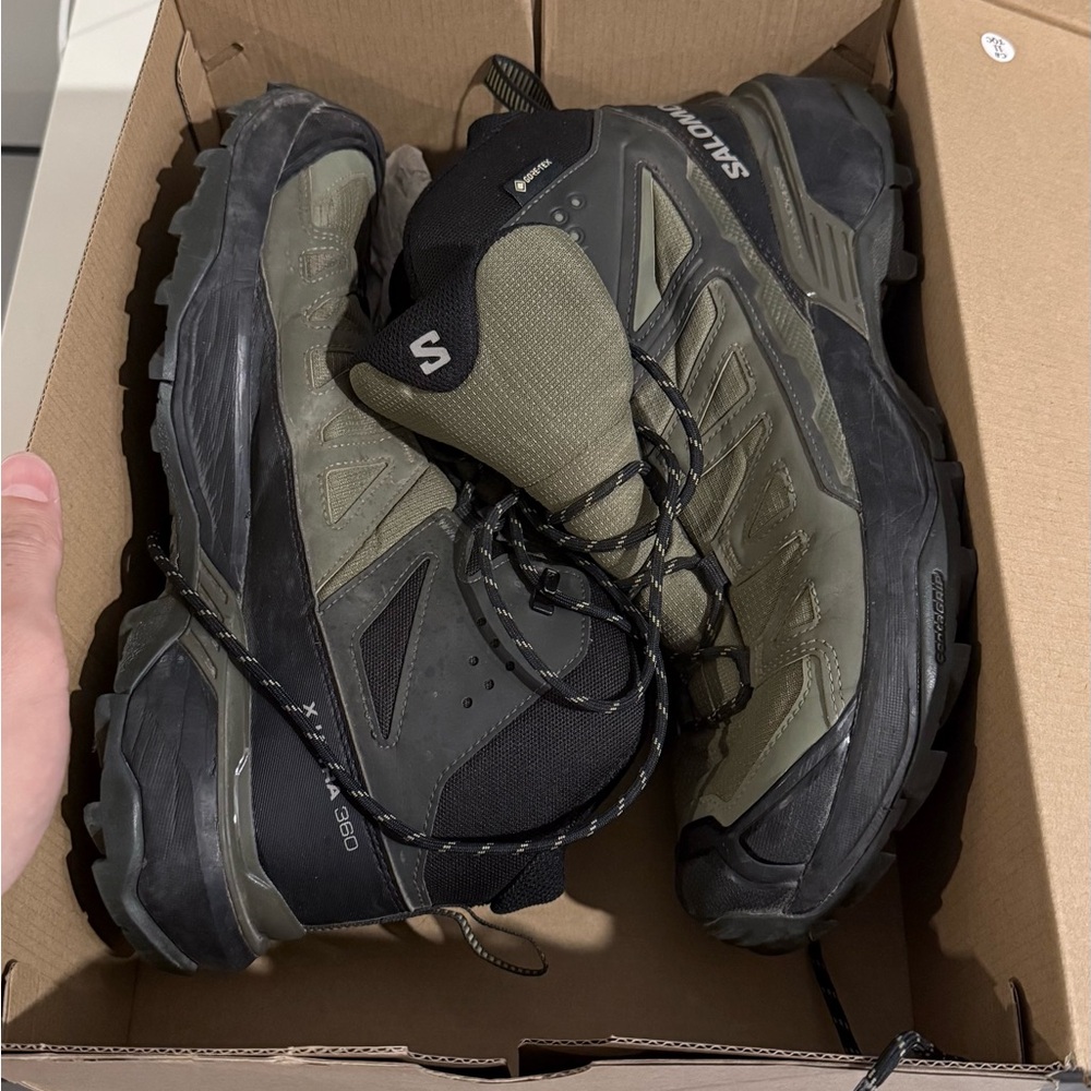 Salomon Black and Green Athletic Shoes with Ankle Support